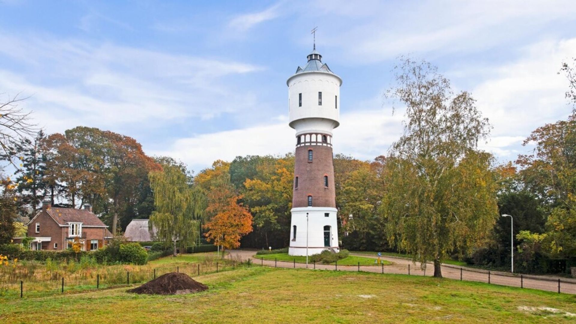 Watertoren Coevorden Gaat Opnieuw In De Etalage - RTV Drenthe