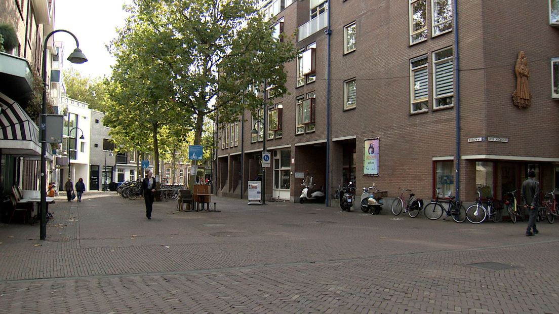 De flat aan de Burgwal waar het slachtoffer woonde