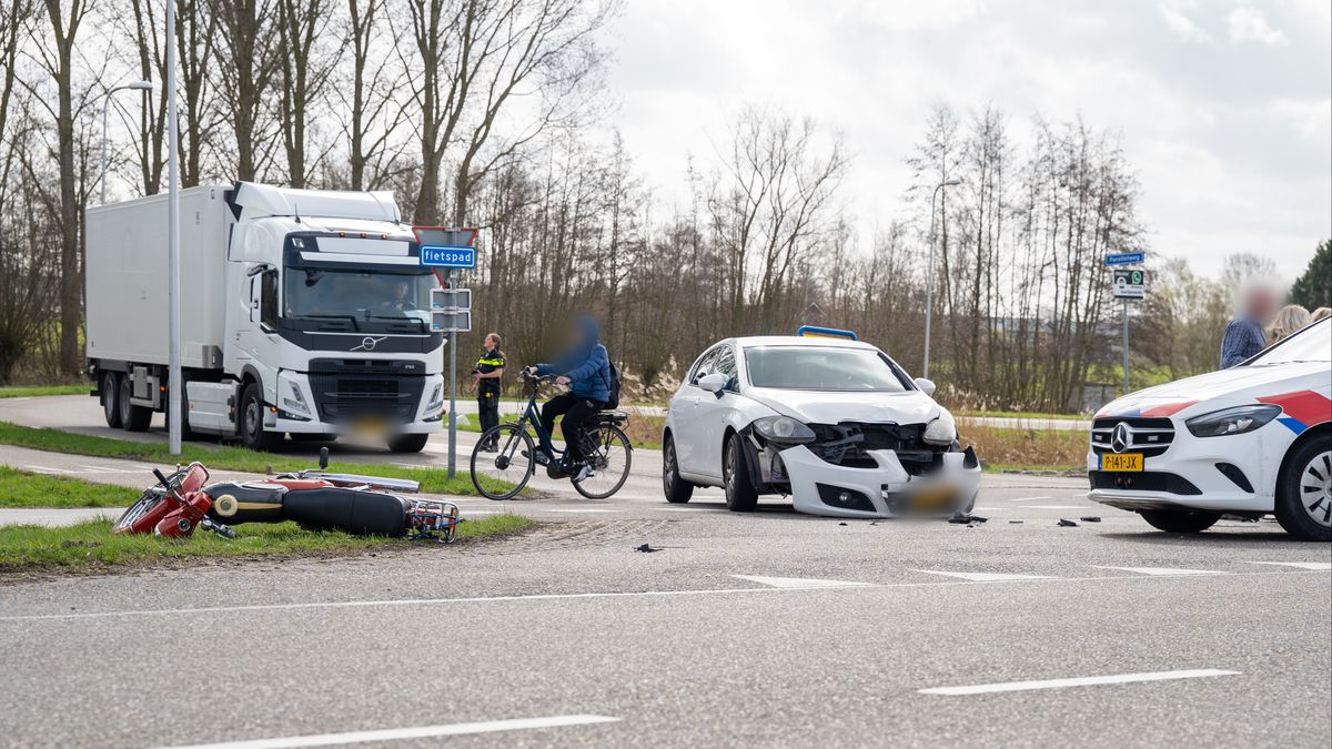 112 Nieuws: Brommerrijder gewond bij aanrijding met auto in Grafhorst | Ongeluk op N36 en auto op de