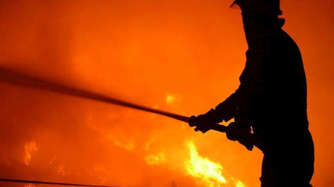 Brand legt huis in de as