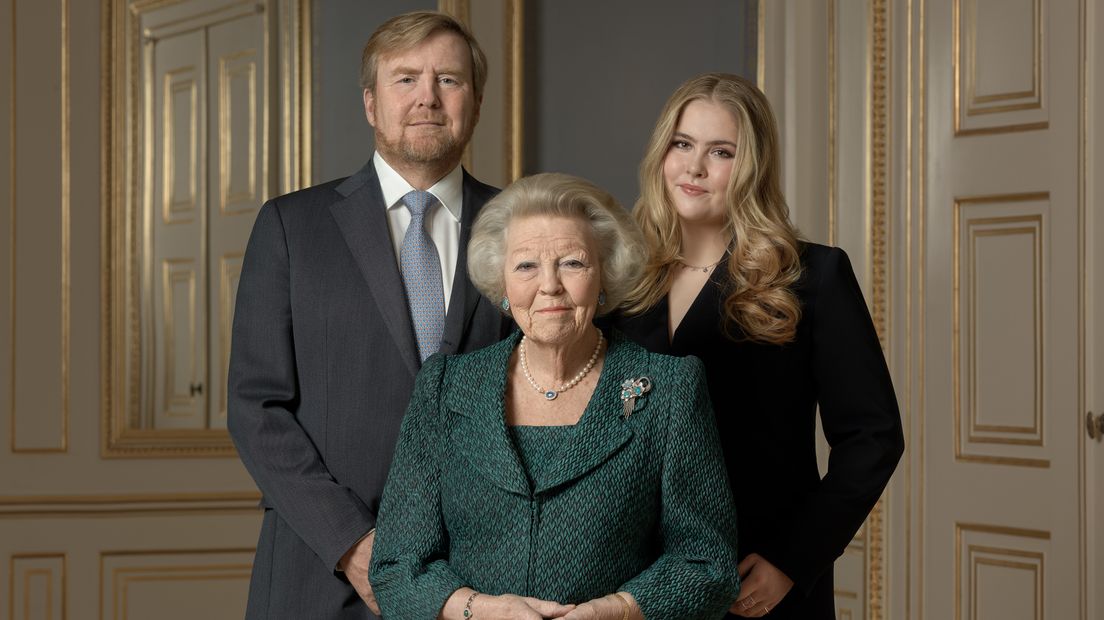 Koning Willem-Alexander, prinses Beatrix en prinses Amalia