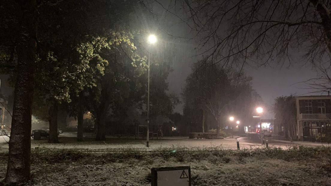 Eerste sneeuw valt in Overijssel - RTV Oost