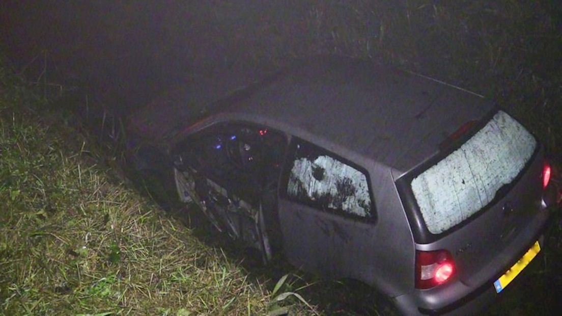 Auto in sloot Zuidveen