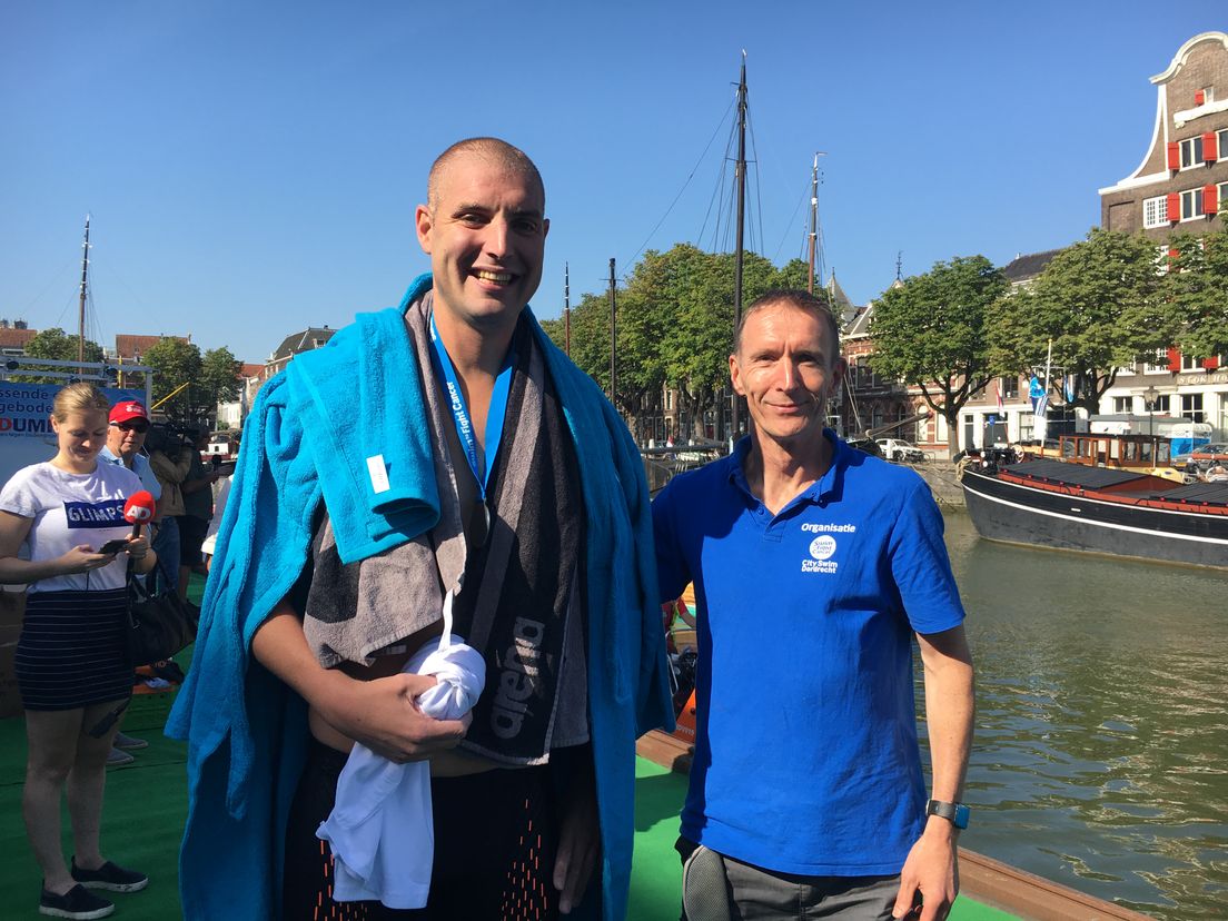 Maarten van der Weijden bij de City Swim in Dordrecht