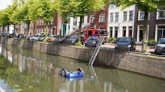 Auto te water in Kampen: man overleden, vrouw zwaargewond Nieuws