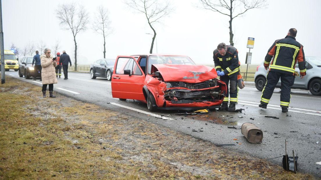 N367 bij Blijham afgesloten door kop-staartbotsing.