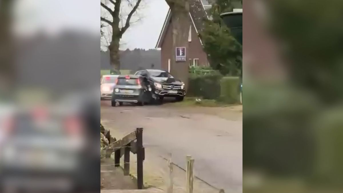 Gestolen auto leidt tot hectische achtervolging door Bathmen