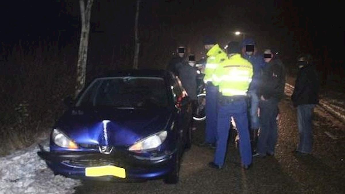 Man uit IJhorst (19) gewond bij botsing Koekange