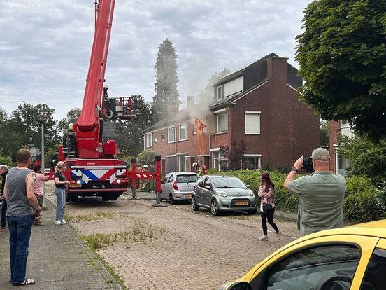 Brand in hoekwoning Enschede, kat overlijdt