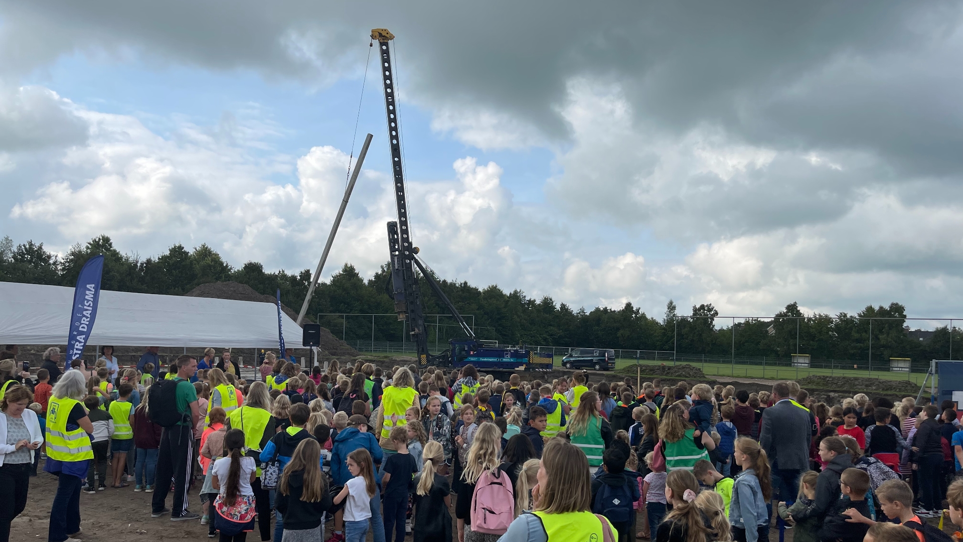 Eerste Paal Geslagen Voor Kindcentrum In Marum - RTV Noord