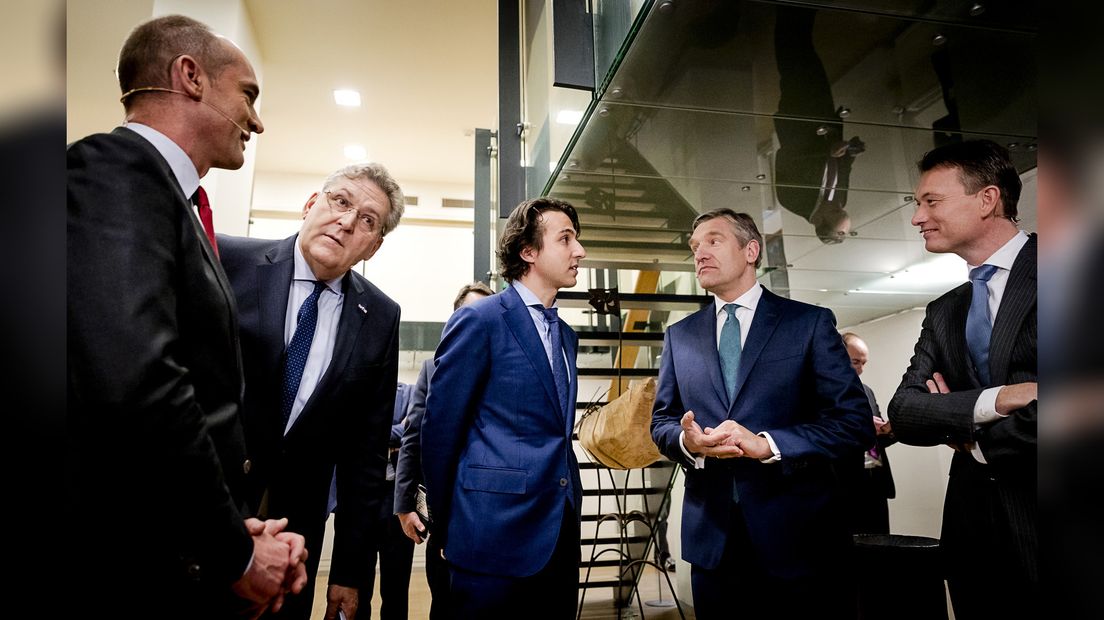 Gert-Jan Segers (CU), Henk Krol (50+), Jesse Klaver (GL), Sybrand Buma (CDA) en Halbe Zijlstra (VVD)