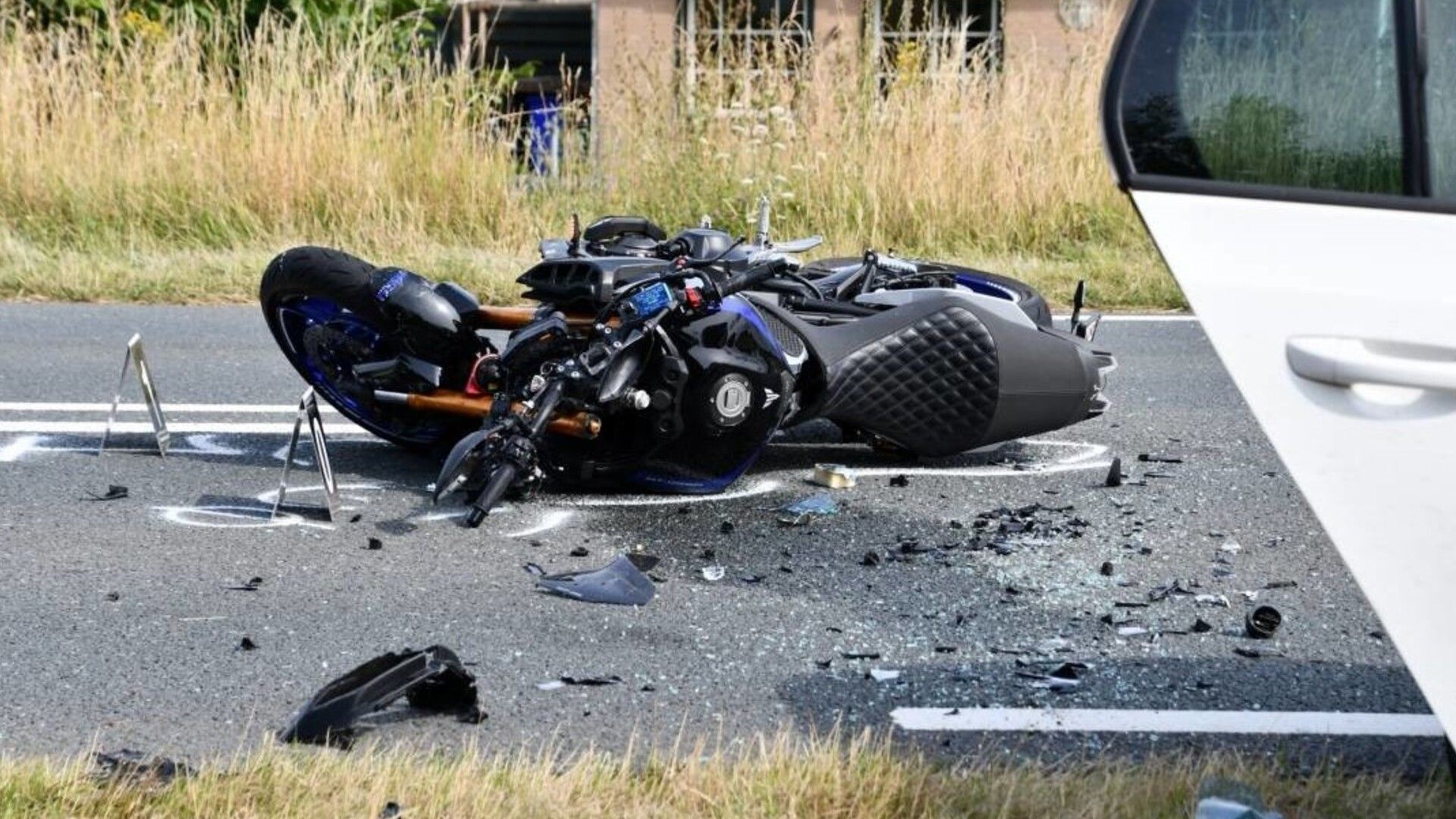 58-jarige Motorrijder Uit België Botst Op Kerende Auto Op Rondweg ...