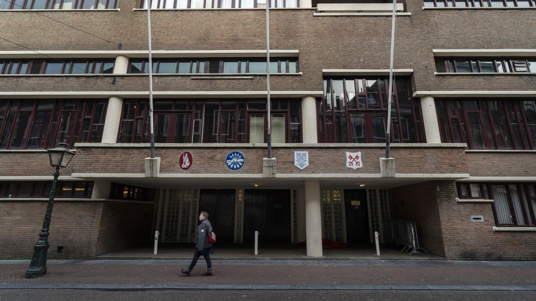 De buitenkant van Minerva aan de Breestraat in Leiden