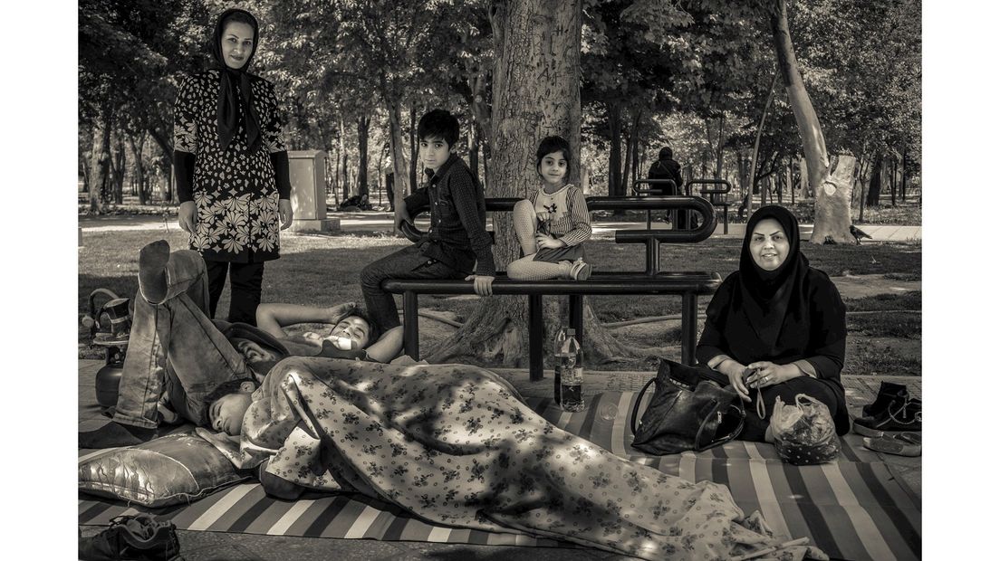 Oda Akkermans legde het gewone leven in Iran vast