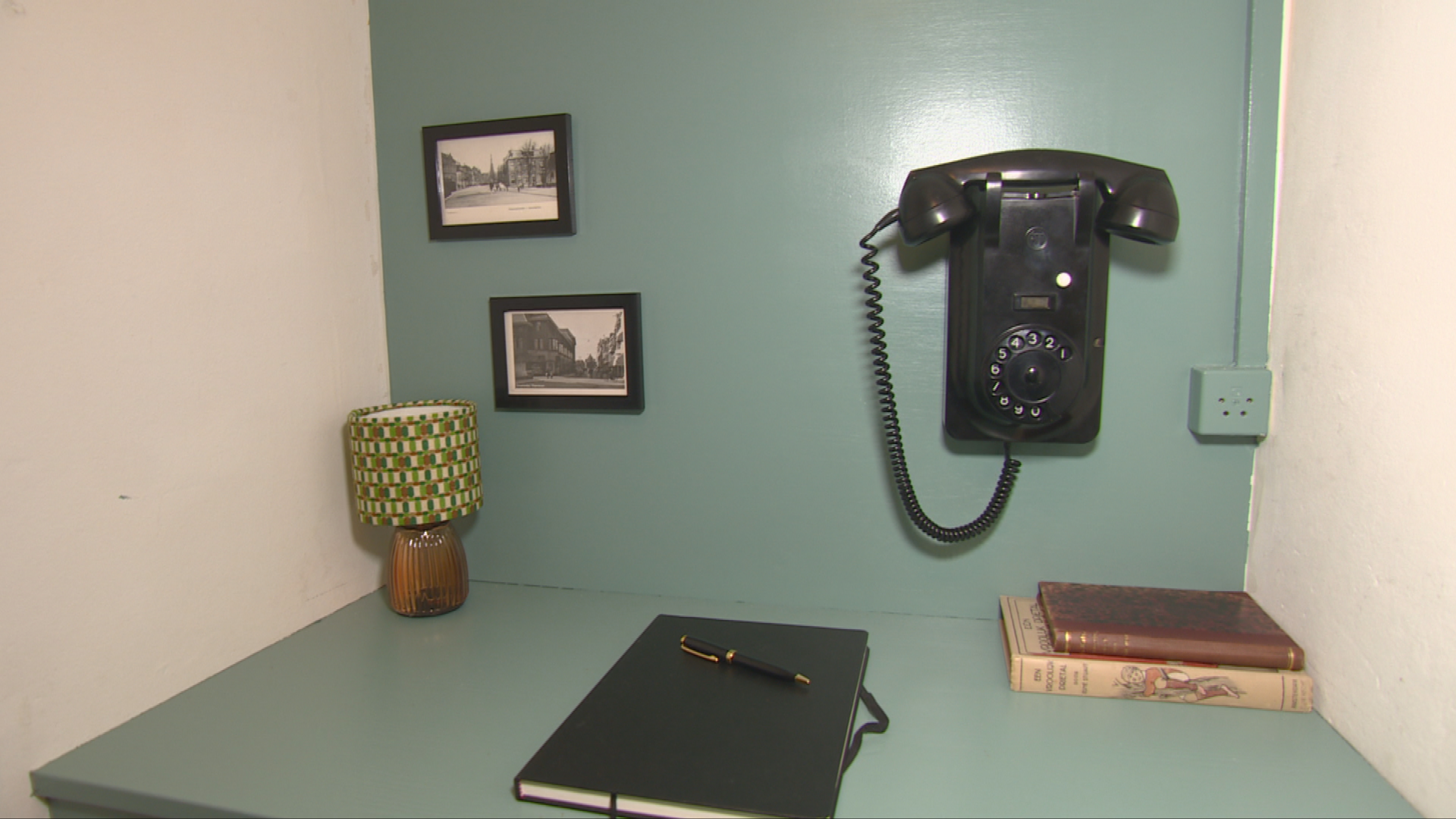 De telefooncel in De Friesche Club