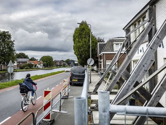 Miljoenen euro's extra voor herstel verzakte woningen langs kanaal Almelo-De Haandrik