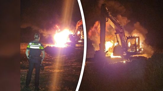 Graafmachine compleet in lichterlaaie, politie onderzoekt brandstichting