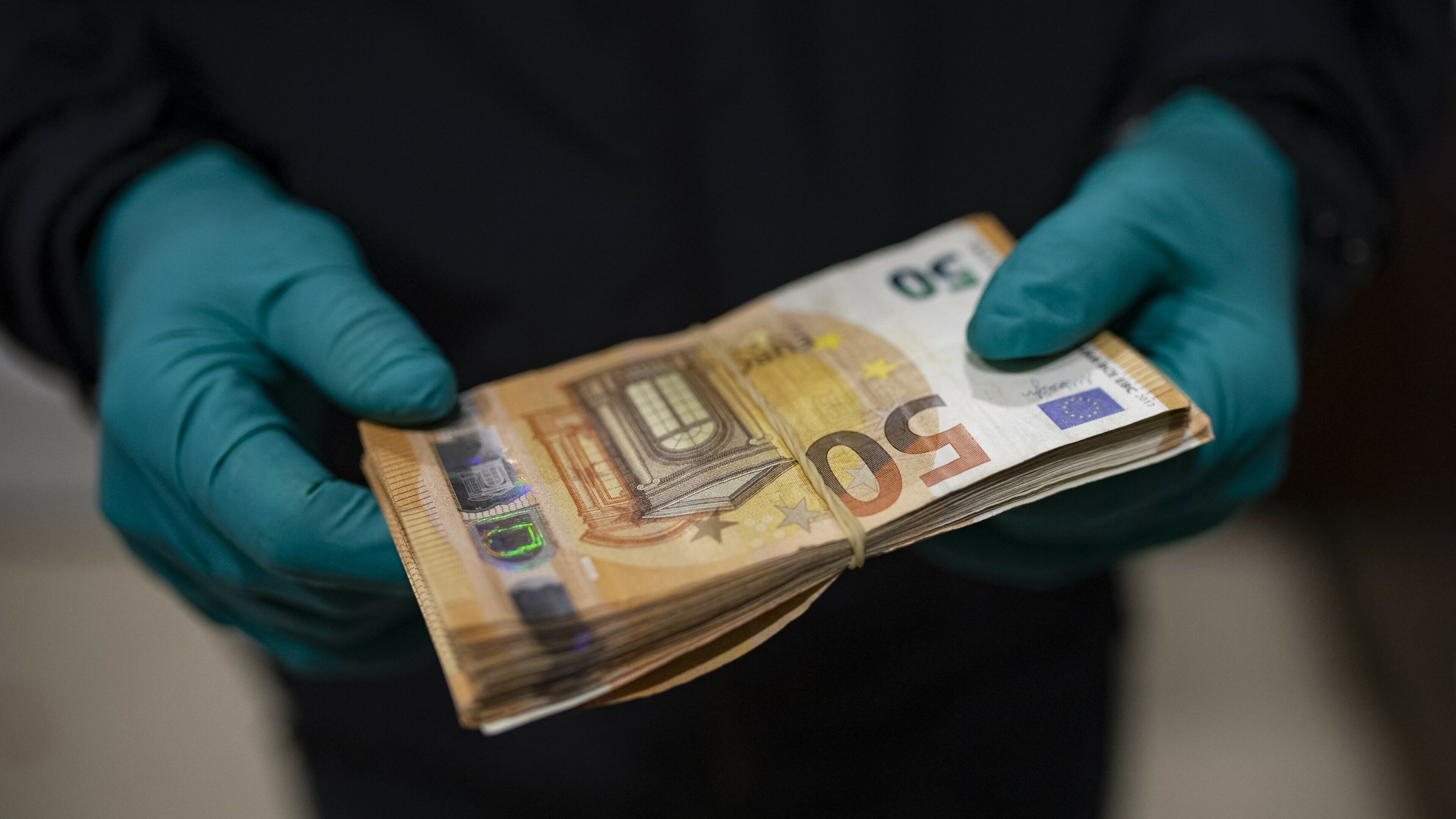 Twintiger uit Emmen maakte ruim twee ton met cocaïnehandel