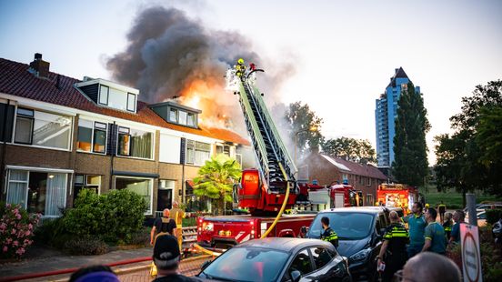 Woning compleet verwoest door grote brand, meerdere huizen ontruimd