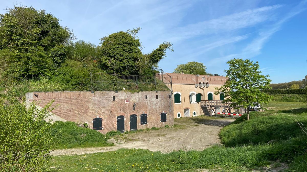Wie durft? Flakkees Fort uit 1811 opgeknapt: ondernemer moet er iets leuks van maken