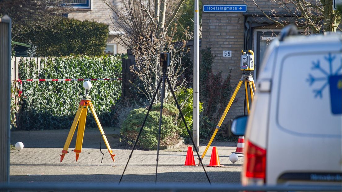 Politie doet uitgebreid onderzoek na ontploffing van twee granaten in Zwolle