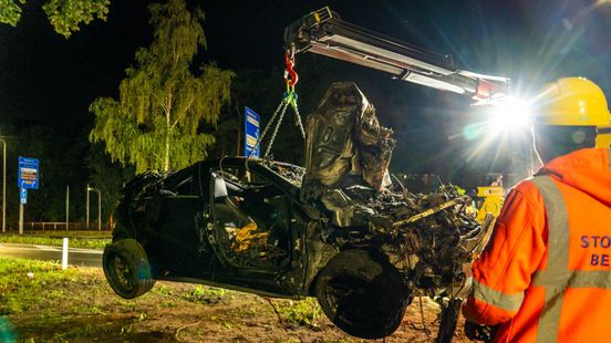 Slachtoffer uit brandende auto gered