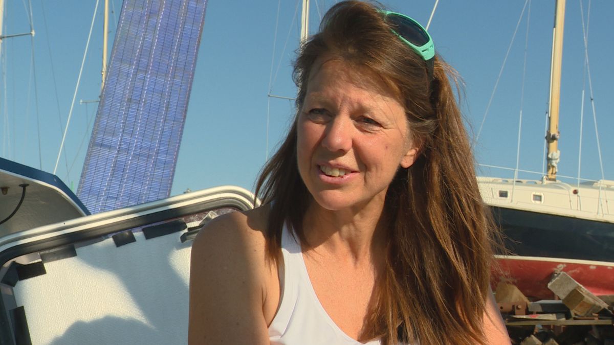 Renate uit Harlingen roeit solo over de Atlantische Oceaan: 