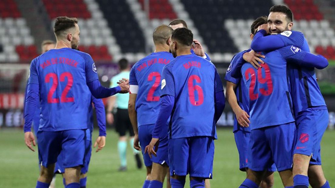 FC Utrecht-spelers blij met de 0-3 winst