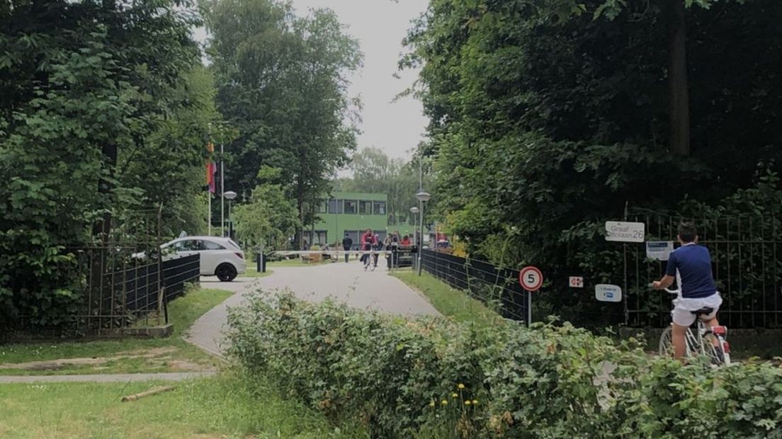 De entree van het asielzoekerscentrum in Harderwijk