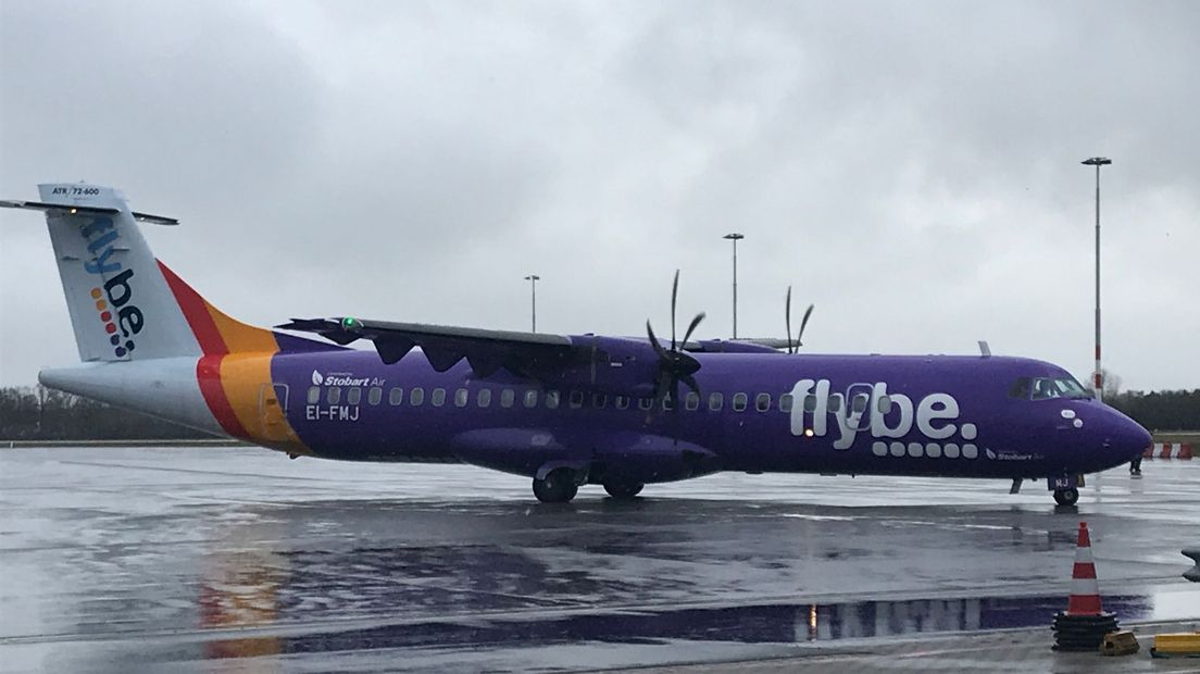 FlyBe is gered en blijft vliegen op Groningen Airport Eelde (Rechten: RTV Drenthe/Andries Ophof)