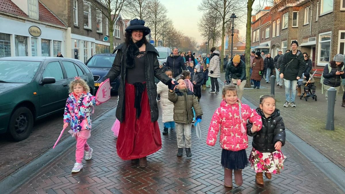Les in beschimmelde lokalen, een fikse brand en met de bus naar Vlissingen, maar nu is de Parelburch