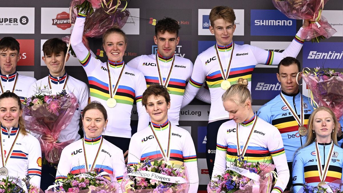 Burgumse Leonie Bentveld (18) wint goud op nieuw onderdeel WK veldrijden