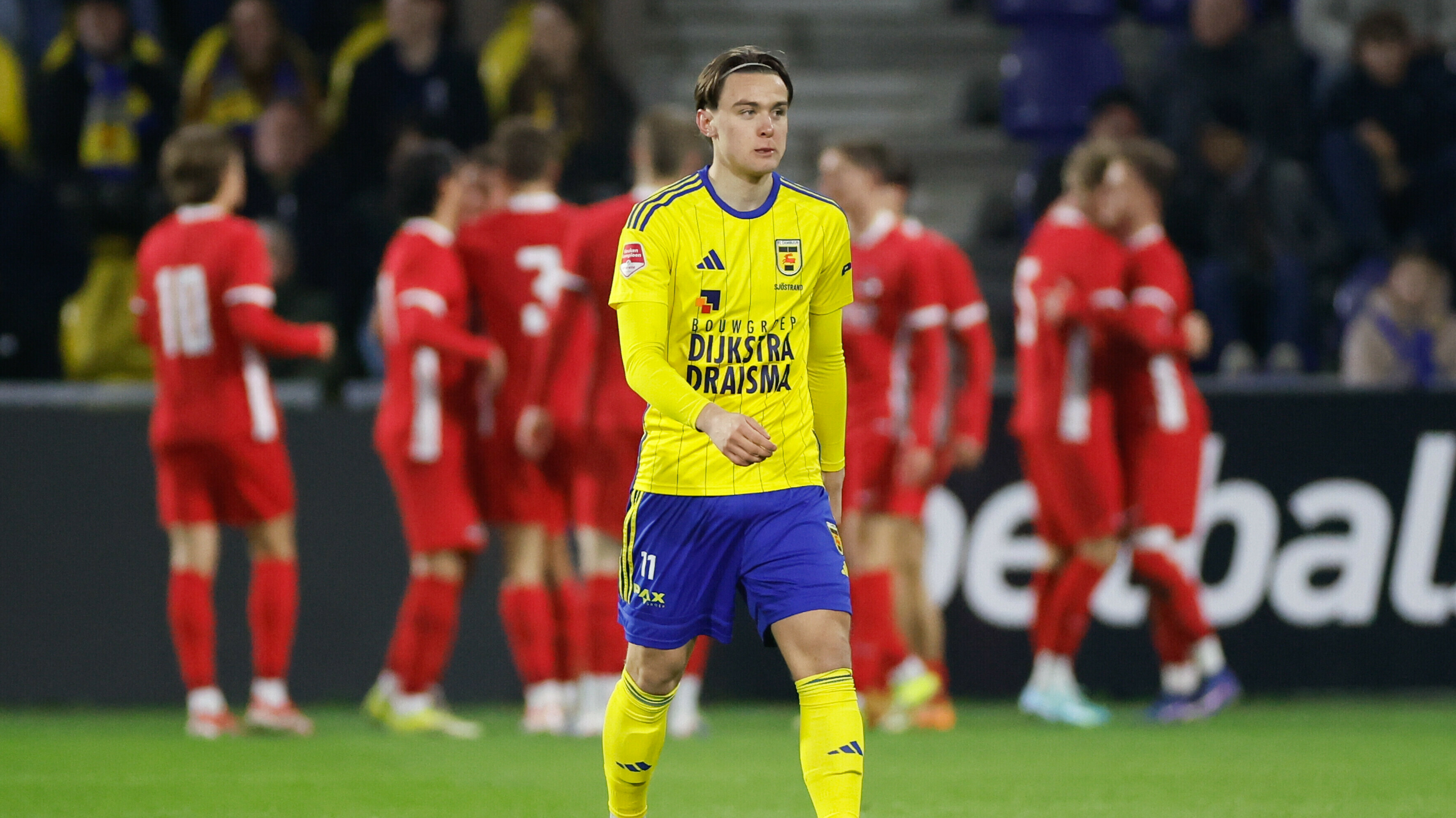 Promotiefeest bij Cambuur uitgesteld na chaotisch duel: "Eigen schuld dat we verloren hebben"