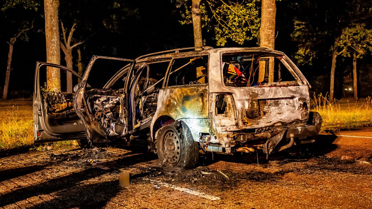 Auto brandt uit in Exloo
