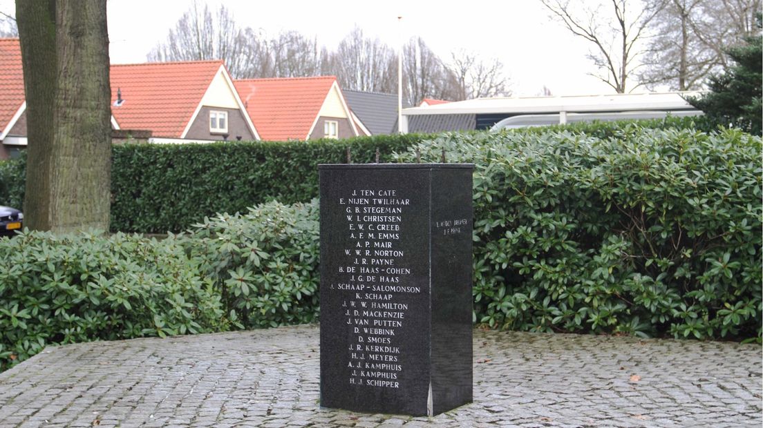 Oorlogsmonument Vriezenveen gestolen