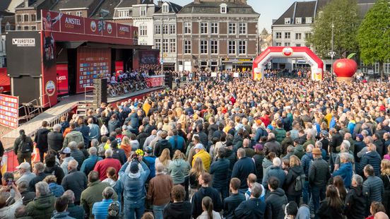 Terugkijken: de ploegenpresentatie en de start van de Amstel Gold Race 2026 Nieuws