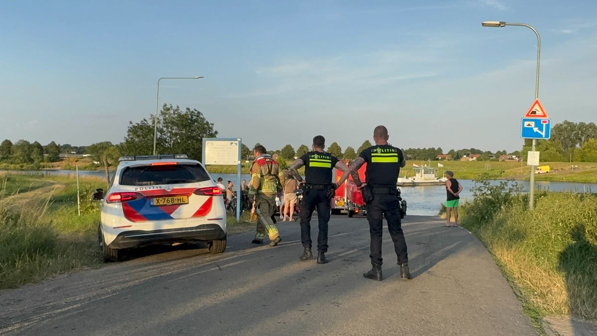 Drenkeling in de Maas bij veerpont Grubbenvorst
