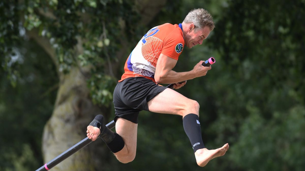 Jaco de Groot in nieuw schansrecord naar winst in Nationale Fierljep Manifestatie