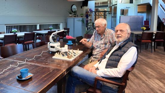 Schaakvereniging haalt opvallend nieuw clublid binnen