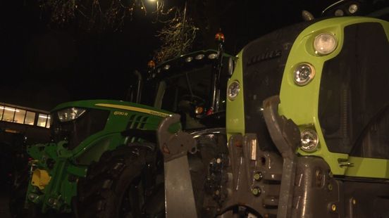 Leerlingen Zone College sluiten jaar af met trekker optocht
