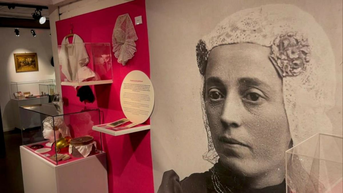 IJdeltuiterij en blingbling staan centraal in Museum Collectie Brands