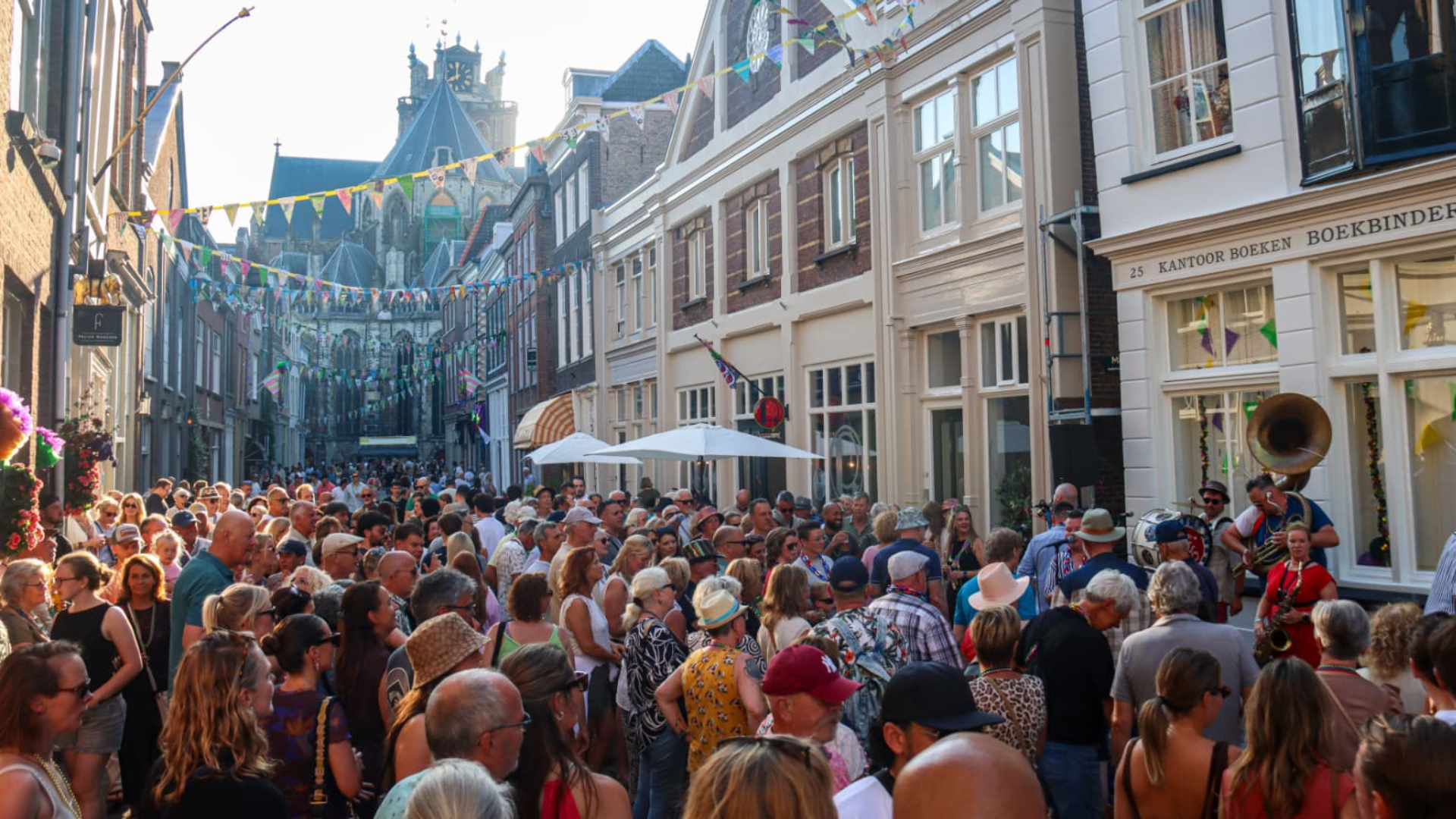Ook op de vrijdag waren de temperaturen hoog, maar vandaag wordt het écht tropisch warm