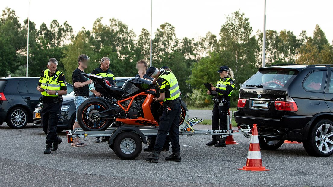 Politiecontrole langs de A28 bij Soesterberg afgelopen dinsdag.