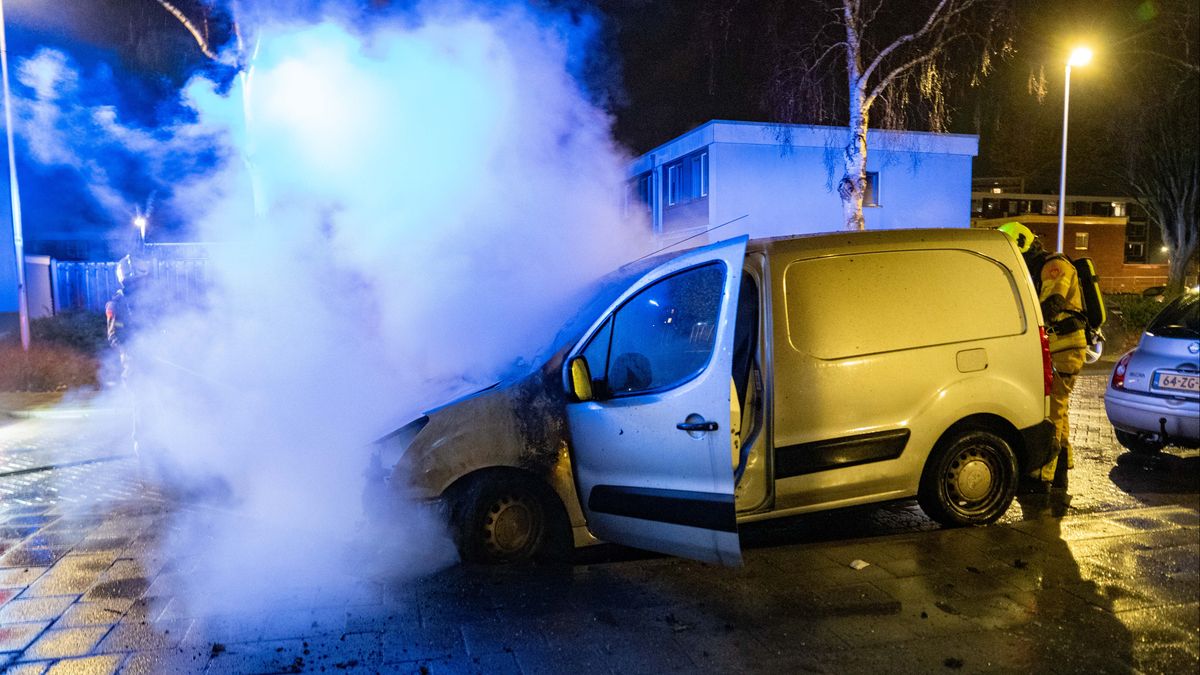 112 Nieuws: Opnieuw autobrand in Deventer