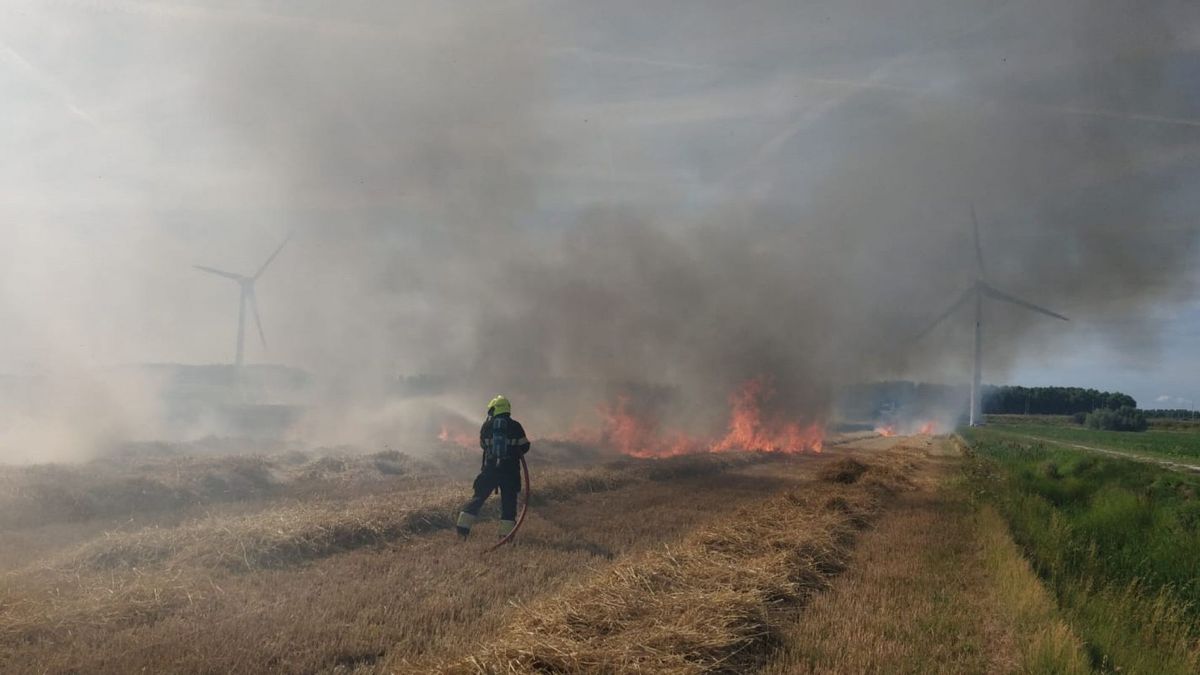 112-nieuws | Rookoverlast in Leimuiden door brand in landbouwvoertuig - Zwaar ongeluk op A4