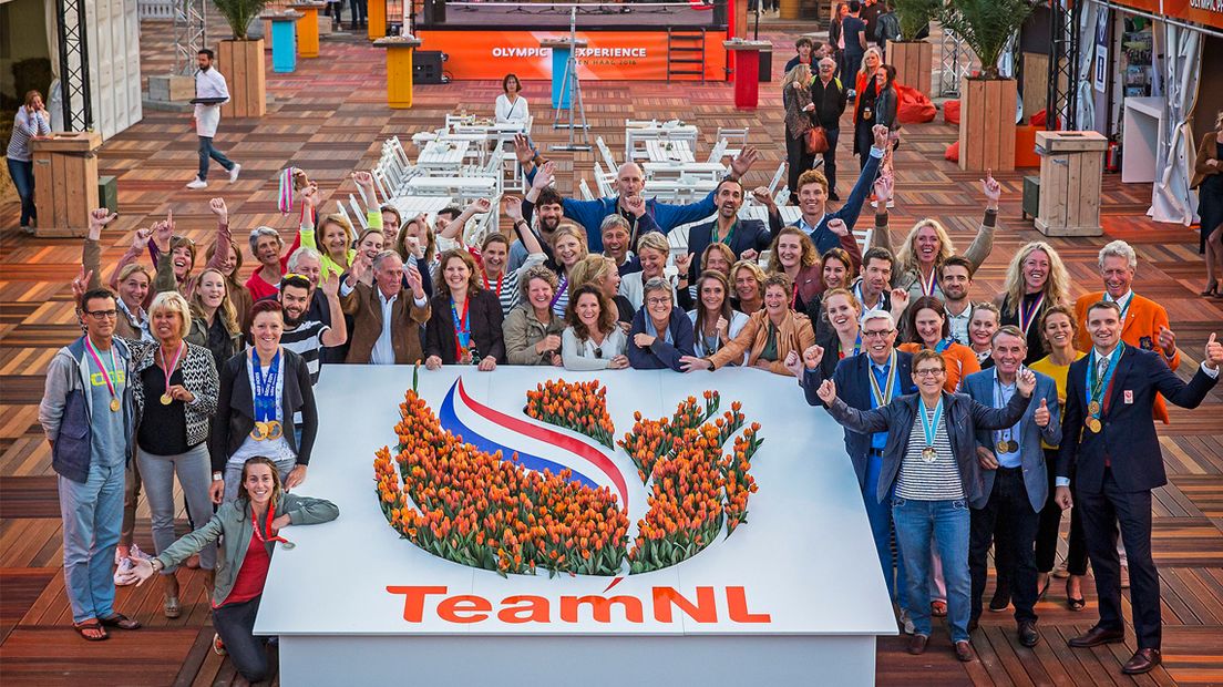 Medaillewinnaars op de vorgaande Olympische Spelen bij opening Olympic Experience.