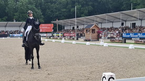 'Het is gaaf om weer terug te zijn', Dinja van Liere lijkt na zilver op NK zeker van WK Nieuws