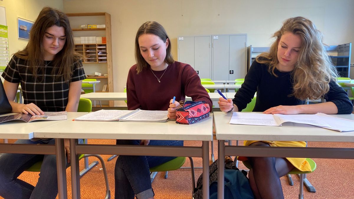 Middelbare scholen weer open: "Alle partijen zijn er blij mee, mits het