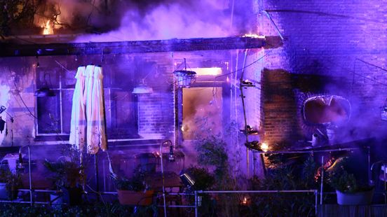 Liveblog | Brand in historische binnenstad Delft: huizen ontruimd, panden hebben veel schade Nieuws