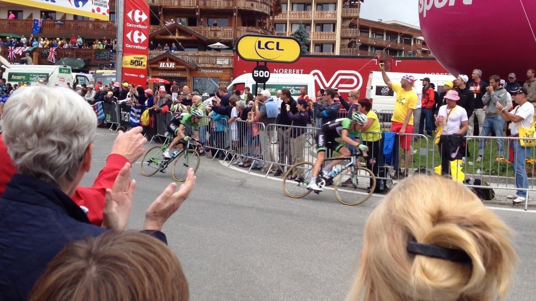 Bauke Mollema en Robert Gesink vlak voor de finish